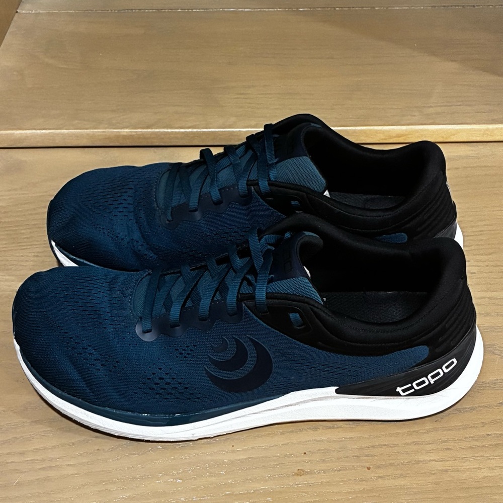 Topo Athletic Ultrafly 4 Men’s size 13 Blue Black Wide Toe